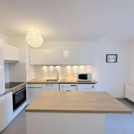 Apartment T3 L'eden- Piscine- Clim- Commerces Le Lavandou